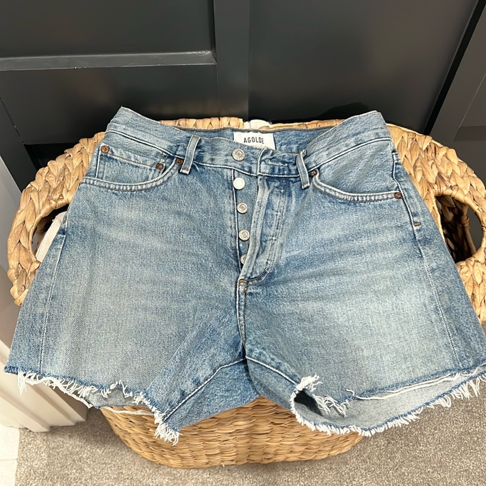 AGOLDE Reese denim short in size 24!